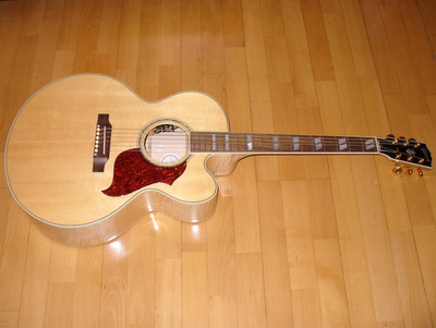 Gibson J-185 EC